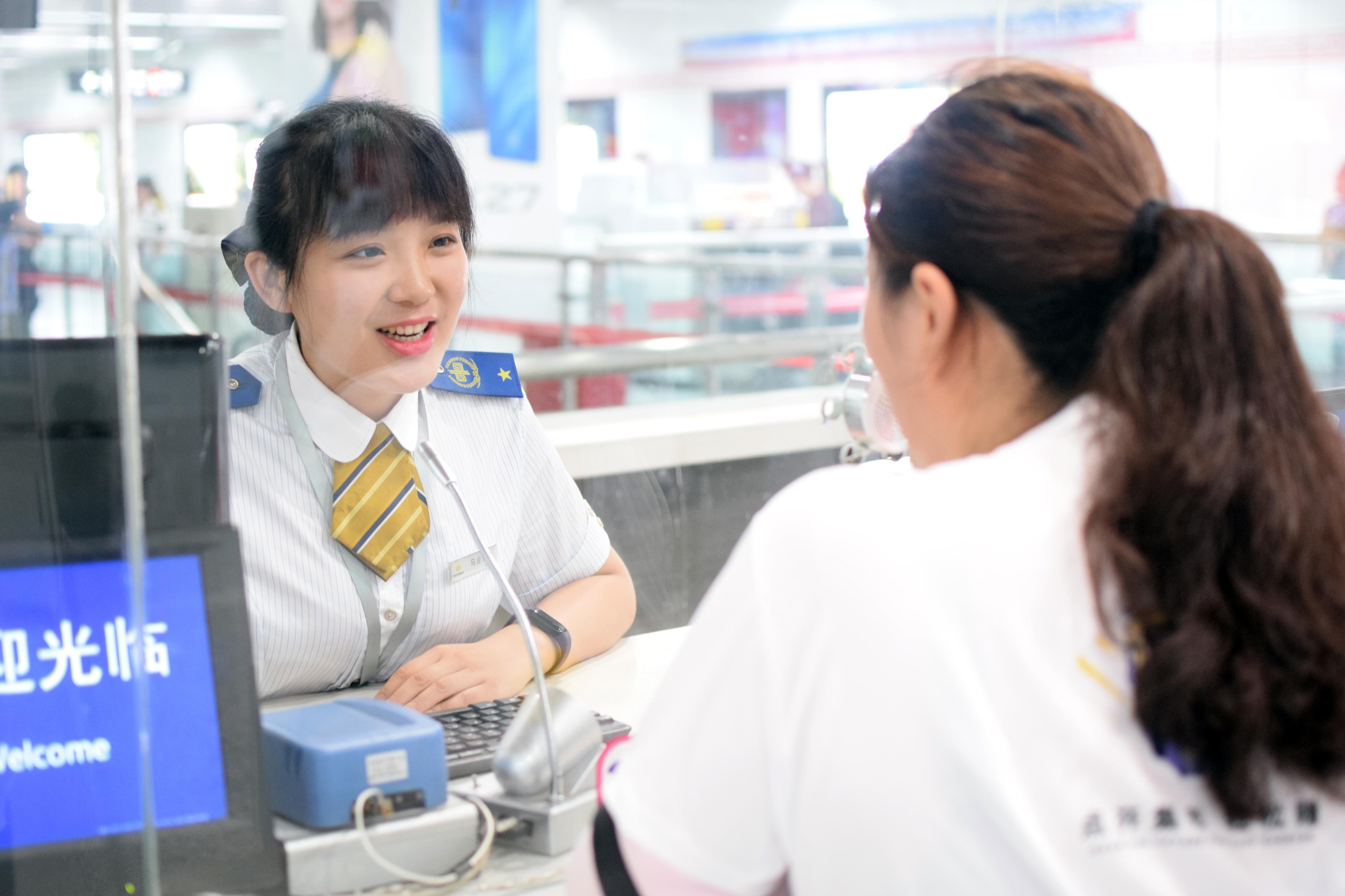 二七廣場(chǎng)站馬金擎-姚國正.jpg 二七廣場(chǎng)站馬金擎-姚國正.jpg